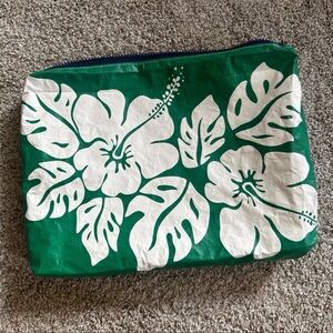 ALOHA Collection Mid Pouch